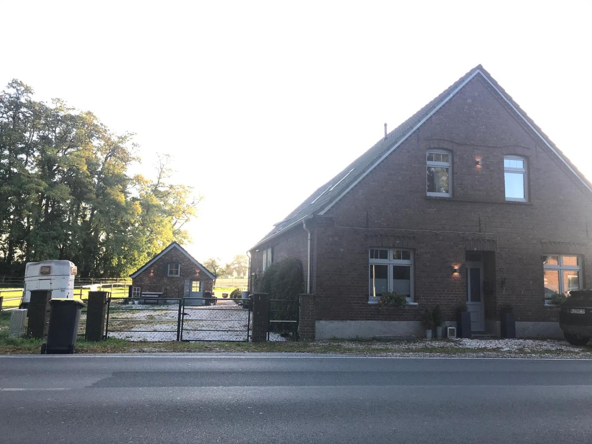 Ks Kotten Bed And Breakfast Rees Dış mekan fotoğraf